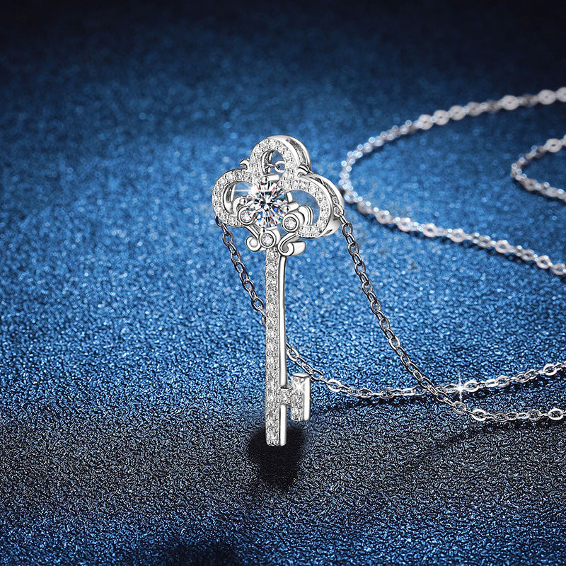 Vintage 3.5cm Key Pendant 1/2CT Moissanite Necklace