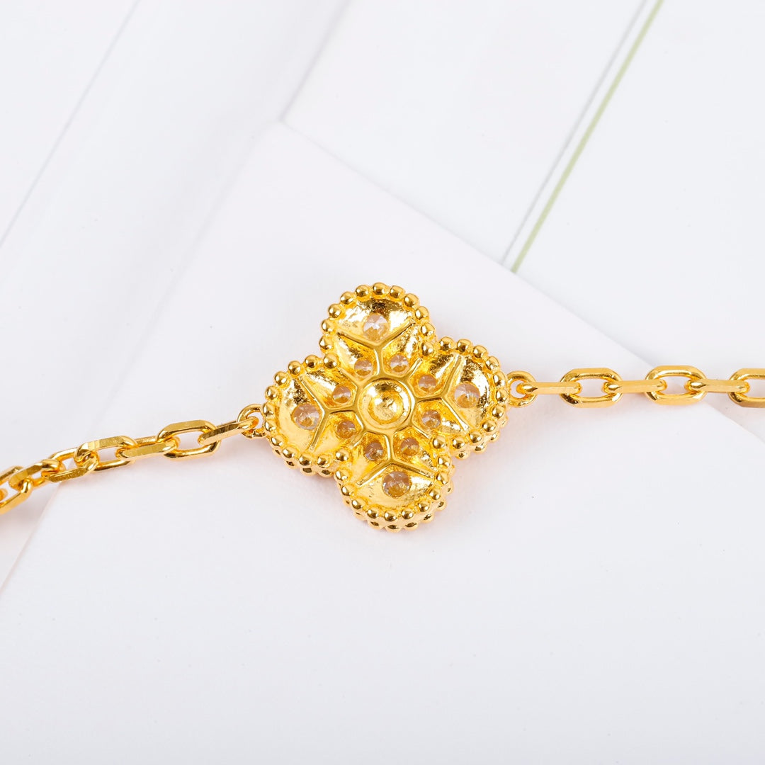 VCA Diamond Clover Bracelet