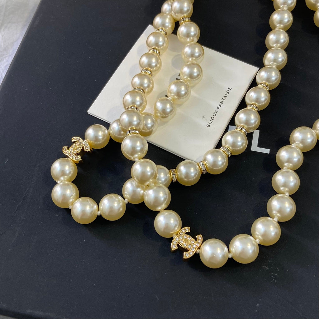 Chanel Pearl Sweater Chain